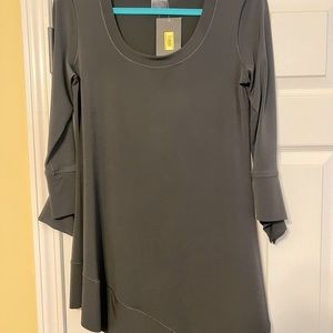 NWT!! Eva Varro Asymmetrical blouse